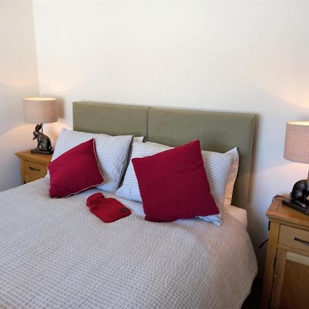 Skye Getaways Self Catering Accommodation Dunvegan  Bagian luar foto
