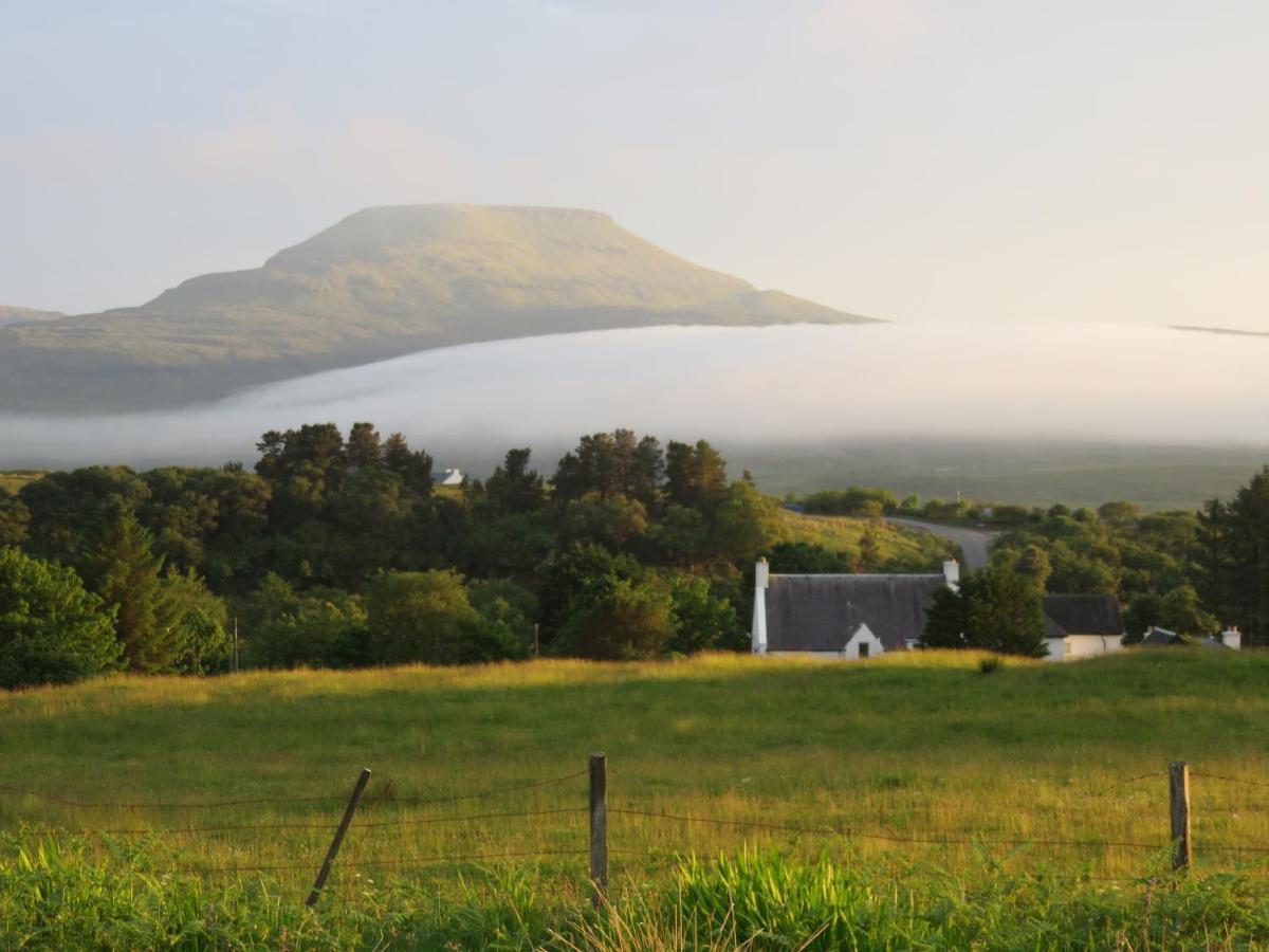 Skye Getaways Self Catering Accommodation Dunvegan  Bagian luar foto