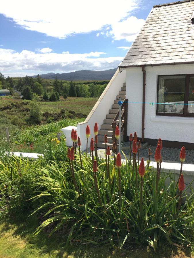 Skye Getaways Self Catering Accommodation Dunvegan  Bagian luar foto
