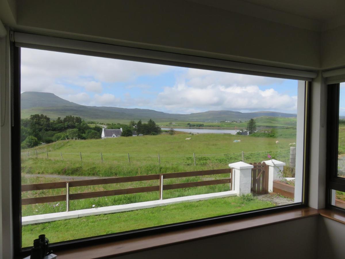 Skye Getaways Self Catering Accommodation Dunvegan  Bagian luar foto