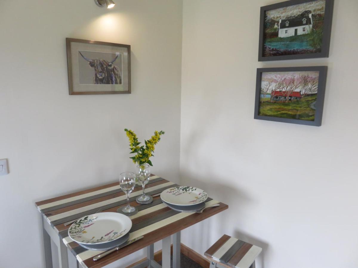 Skye Getaways Self Catering Accommodation Dunvegan  Bagian luar foto