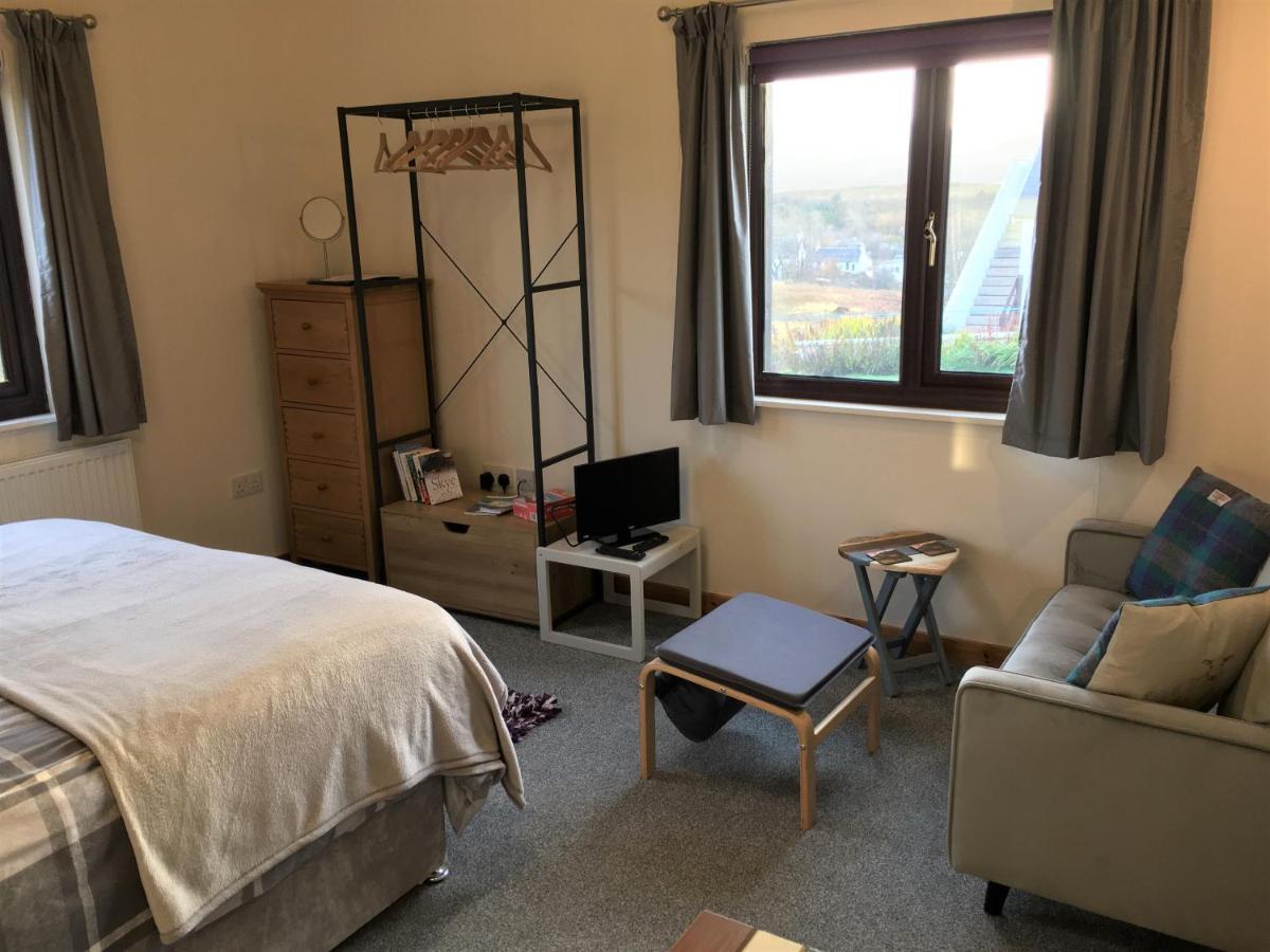 Skye Getaways Self Catering Accommodation Dunvegan  Bagian luar foto