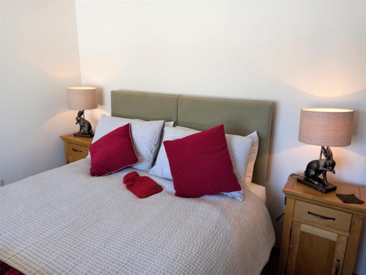 Skye Getaways Self Catering Accommodation Dunvegan  Bagian luar foto