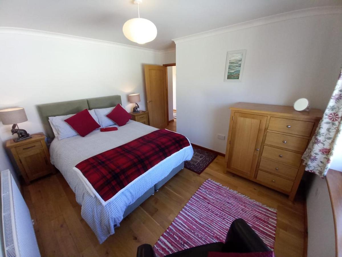 Skye Getaways Self Catering Accommodation Dunvegan  Bagian luar foto